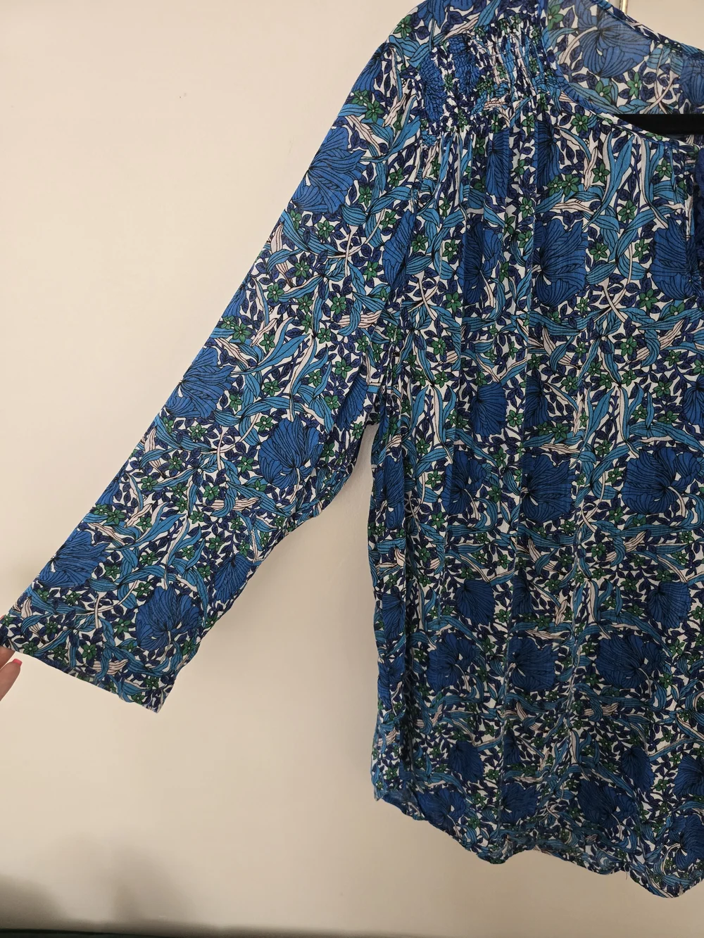 Liz Claiborne Blue Floral Peasant Top Size S Rayon - Picture 3 of 9